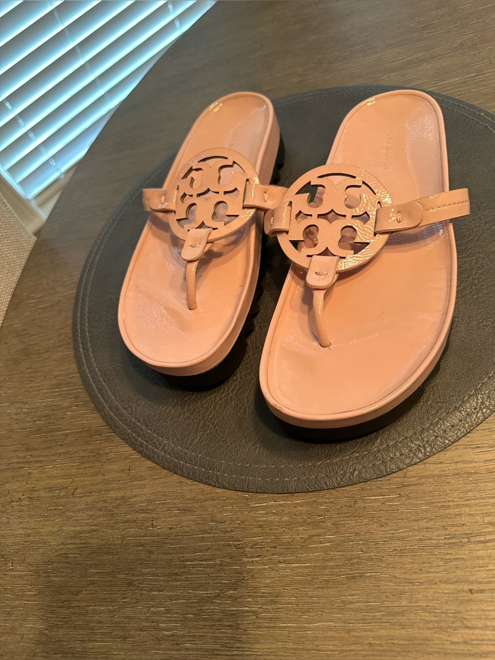 Pre-Loved Tory Burch Pink Patent Leather Lug Sandals